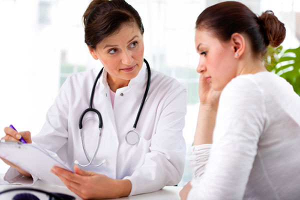 مشورت با پزشک در بارداری