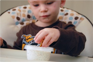 ایجاد عادات غذایی مناسب برای کودک 