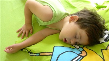 آپنه (قطع نفس) در خواب در کودکان مدرسه‌ای