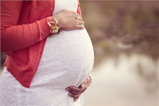 18 نشانه‌ای که در روزهای پایانی حاملگی باید جدی گرفت