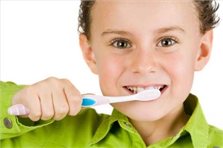 دندان‌های شیری نقش موثری در تکلم صحیح کودک دارند