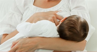 چطور به نوزاد مبتلا به عفونت گوش شیر دهید