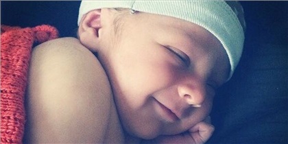دلیل لبخند نوزاد در خواب چیست!