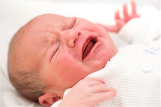 چند روش آرام کردن نوزاد به هنگام گریه 