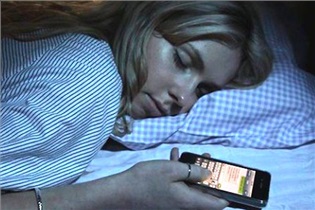 تلفن همراهتان را به اتاق خواب راه ندهید 