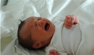 چرا نوزادان بی‌خواب می‌شوند؟/ بچه‌هایی که خواب به چشمشان نمی‌آید