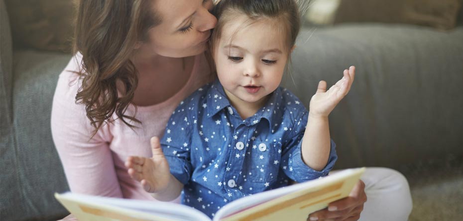 کتاب خواندن برای نوزاد و نوپا