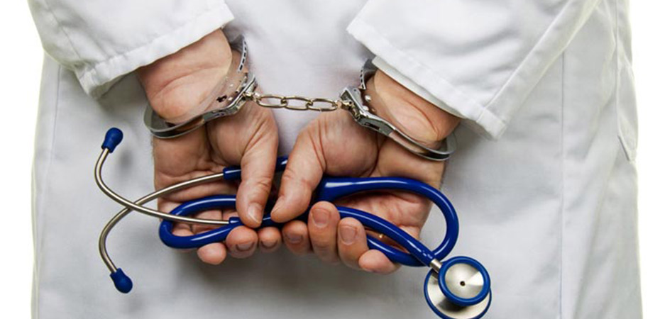 دکتر  زنان و زایمان به حبس محکوم شد