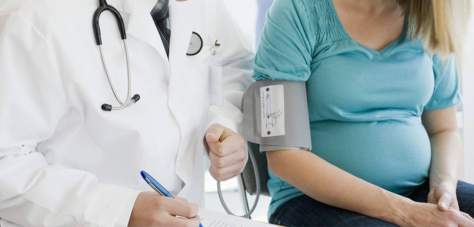 فشار خون در بارداری چه خطراتی دارد؟/تغییرات فشار را نادیده نگیرید!